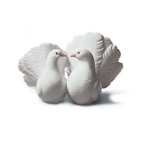 Lladro Couple of Doves Figurine 🌟